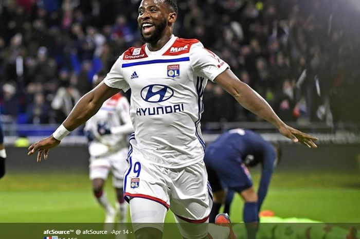 Penyerang Olympique Lyon, Moussa Dembele