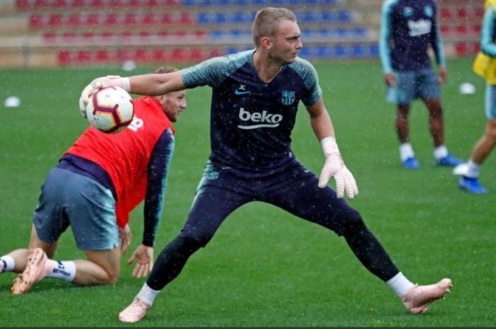 Penjaga gawang Barcelona, Jasper Cillessen