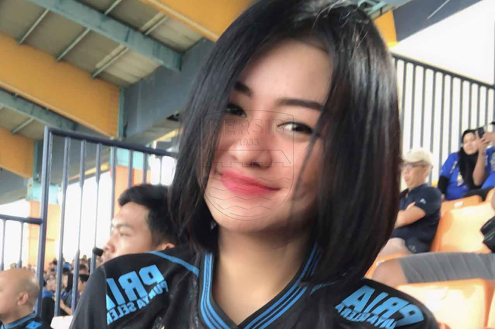 Pendukung Persib Bandung dari kalangan wanita, Wilda, optimistis tim Pangeran Biru juara Liga 1 2019.