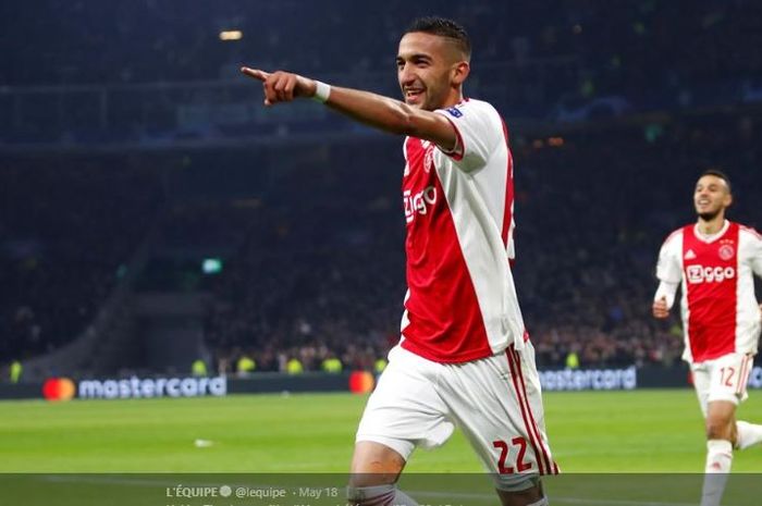 Penyerang sayap Ajax Amsterdam, Hakim Ziyech.