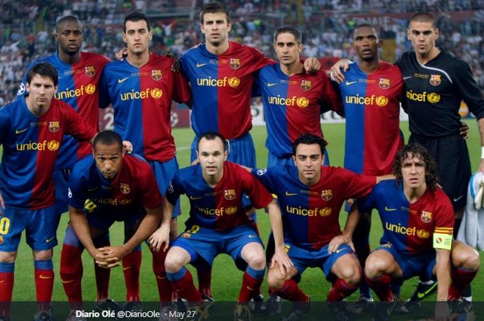 Lionel Messi dan skuat FC Barcelona musim 2008-2009.