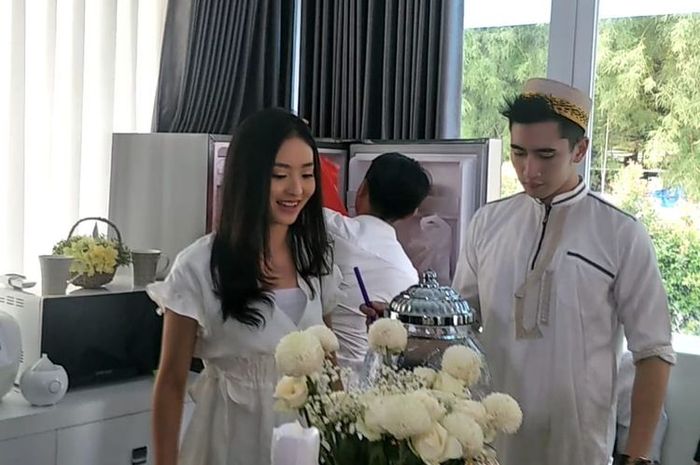 Natasha Wilona diudang Verrell Bramasta untuk merayakan lebaran di rumahnya