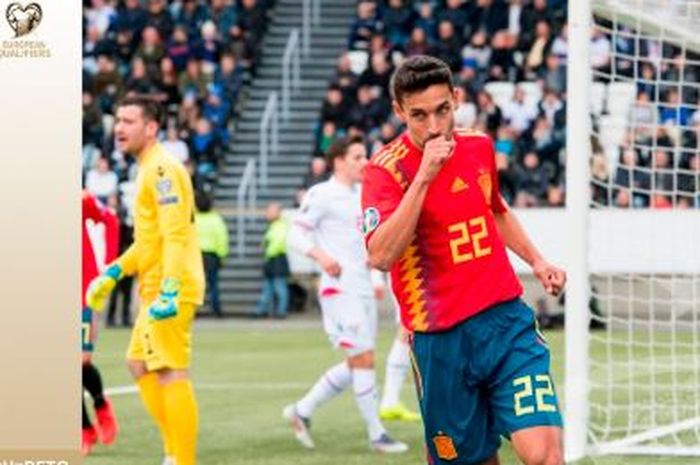 Bek kanan timnas Spanyol, Jesus Navas, merayakan gol yang dicetak ke gawang Kepulauan Faroe dalam laga Grup F Kualifikasi Euro 2020 di Stadion Torsvollur, Jumat (7/6/2019).