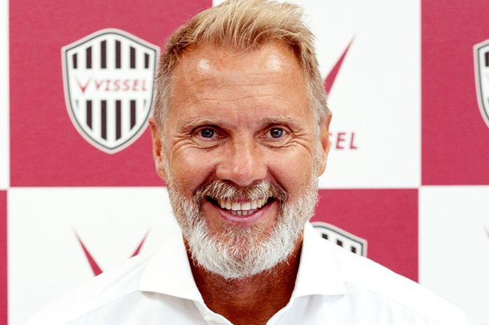 Pelatih asal Jerman, Thorsten Fink saat diperkenalkan sebagai arsitek anyar klub Liga Jepang 1 2019, Vissel Kobe pada 8 Juni 2019.