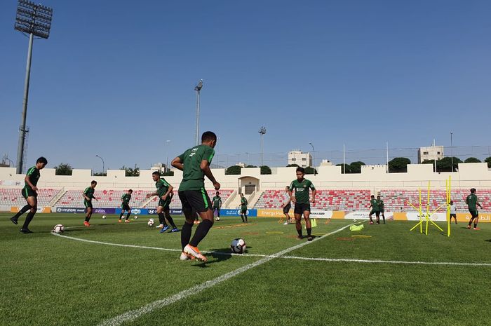 Official training timnas Indonesia di Stadion King Abdullah, Amman, Yordania, Senin (10/6/2019).