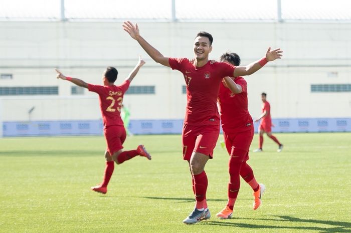 Pemain timnas U-23 Indonesia, Muhammad Rafli saat merayakan golnya ke gawang timnas U-23 Filipina di Stadion Jalan Besar, Singapura, Minggu (9/6/2019).