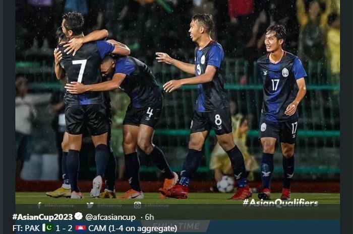 Pemain timnas Kamboja merayakan gol mereka ke gawang Pakistan dalam duel kualifikasi Piala Dunia 2022 zona Asia.