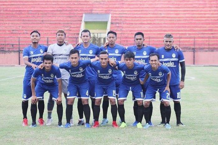 Starting eleven PSIM Yogyakarta saat beruji coba melawan Persipura Jayapura di Stadion Gemilang, Magelang, Rabu (1/5/2019).