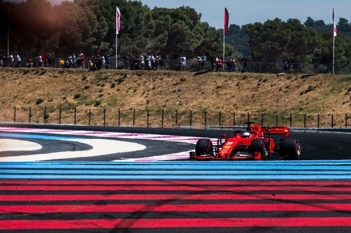 Aksi pembalap Ferrari, Sebastian Vettel saat sesi latihan bebas 1 F1 Prancis 2019, Jumat (21/6/2019)