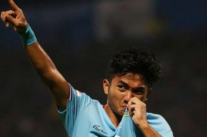 Selebrasi pemain Persela Lamongan, Muhammad Hambali Tolib, usai mencetak gol ke gawang Arema FC pada laga pekan ketiga Liga 1  2019 di Stadion Kanjuruhan Kabupaten Malang, Senin (27/5/2019) malam.