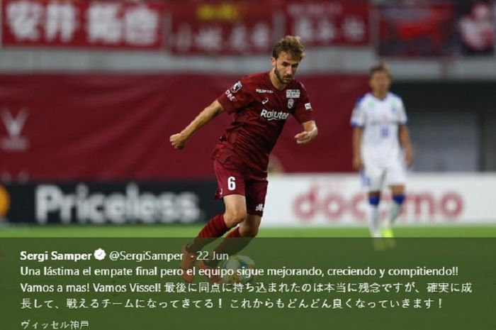 Aksi eks pemain tengah FC Barcelona, Sergi Samper yang kini membela klub Liga Jepang, Vissel Kobe.