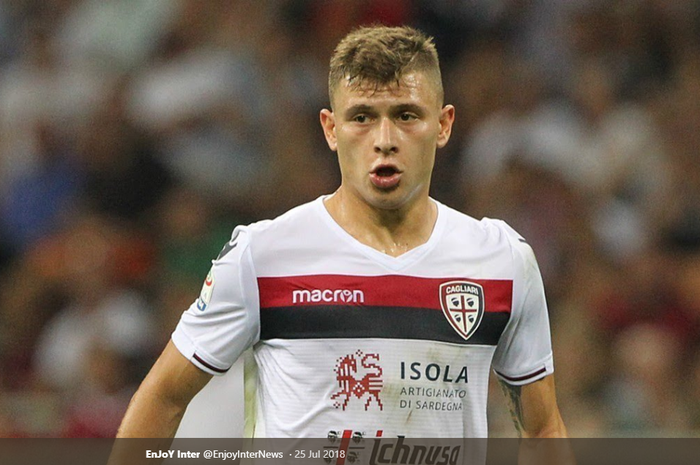 Gelandang Nicolo Barella bergabung ke Inter Milan dari Cagliari.