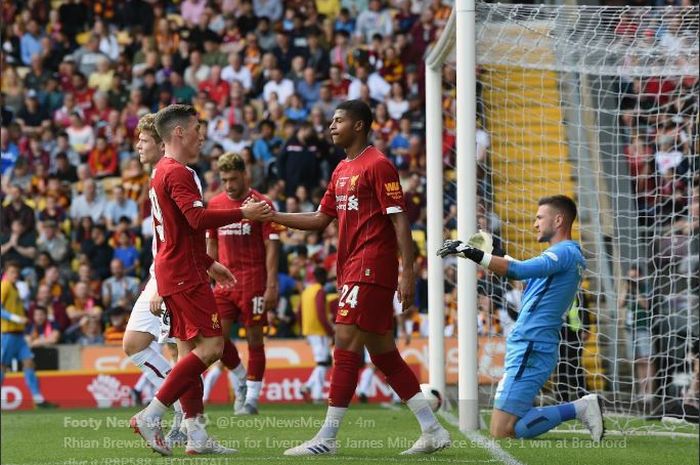 Rhian Brewster mencetak gol Liverpool ke gawang Bradford CIty, 14 Juli 2019.