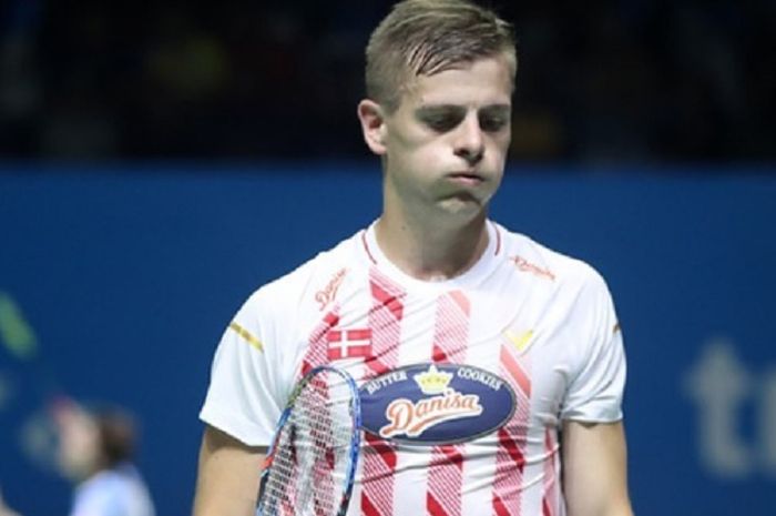 Pebulu tangkis Denmark, Hans-Kristian Solberg Vittinghus yang berharap momen ajaib muncul padanya sebelum kalah dari Jonatan Christie di babak kedua Indonesia Open 2019.