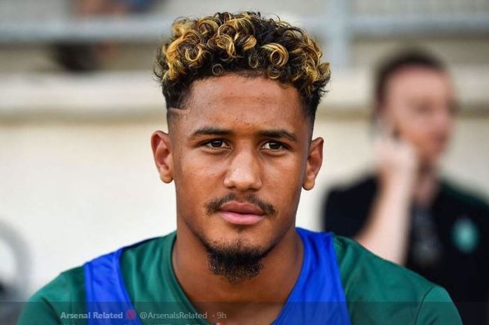  Eks bek sayap Arsenal, Bacary Sagna, mengatakan bahwa William Saliba terus dipinjamkan Arsenal ke tim lain itu bukan suatu hukuman.