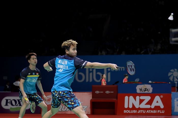 Pasangan ganda putra Indonesia, Marcus Fernaldi Gideon/Kevin Sanjaya Sukamuljo, saat melawan Ou Xuanyi/Zhang Nan (China) pada perempat final Indonesia Open 2019 di Istora Senayan, Jakarta, Jumat (19/7/2019).