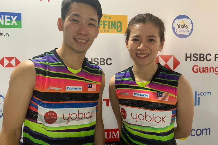 Pasangan ganda campuran Malaysia, Chan Peng Soon/Goh Liu Ying, berpose setelah menjalani laga semifinal Indonesia Open 2019 di Istora Senayan, Jakarta, Jumat (19/7/2019).