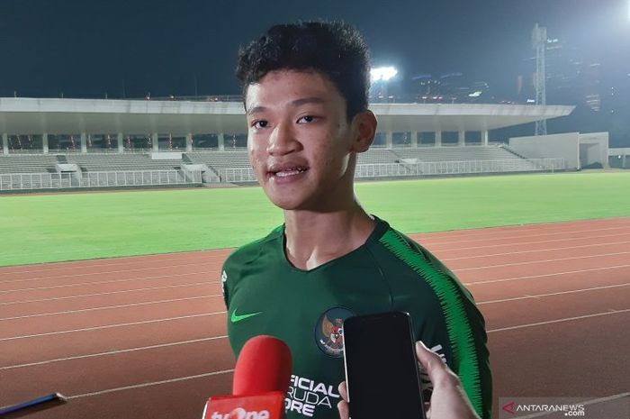 Pemain timnas U-23 Indonesia, Ulul Azmi, saat mengikuti latihan di Stadion Madya Gelora Bung Karno, Senayan, Jakarta Pusat, pada 21 Juli 2019.