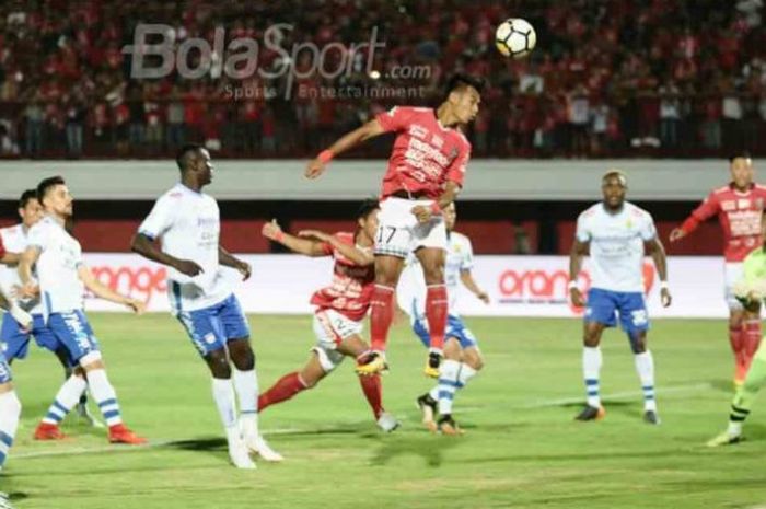 Bali United Vs Persib Bandung di Stadion Kapten I Wayan Dipta, Gianyar, Bali.