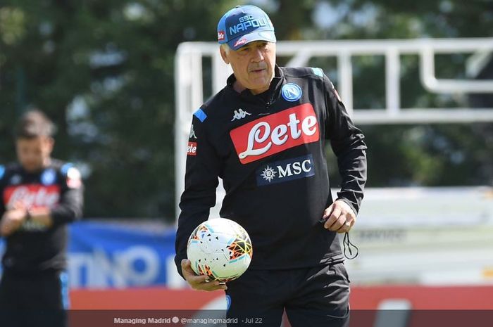 Pelatih Napoli, Carlo Ancelotti.