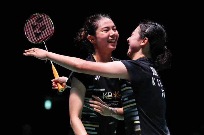 Pasangan ganda putri Korea Selatan, Kim So-yeong (kiri)/Kong Hee-yong. saat berhasil memenangi laga final Japan Open 2019, di Musashino Forest Sport Plaza, Tokyo, Jepang, Minggu (28/7/2019).