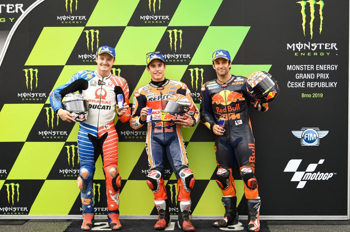 Dari kiri ke kanan, Jack Miller, Marc Marquez, dan Johann Zarco sesuai menjalani sesi kualifikasi MotoGP Republik Ceska di Sirkuit Brno, Sabtu (3/8/2019_.