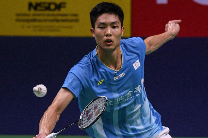 Chou Tien Chen (Taiwan) saat berhadapan dengan Ng Ka Long Angus di babak final Thailand Open 2019, di Indoor Stadium Huamark, Bangkok, Thailand, Minggu (4/8/2019).