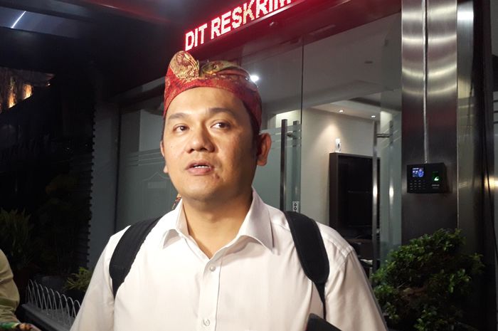 Farhat Abbas diperiksa penyelidik Direktur Reserse Kriminal Khusus, Polda Metro Jaya sejak pada Rabu (7/8/2019) terkait laporannya untuk Hotman Paris. 