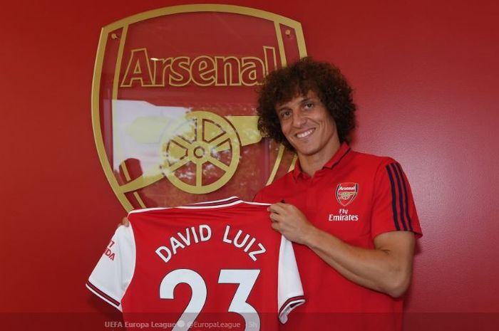 Bek Arsenal, David Luiz.