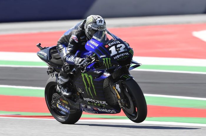 Aksi pembalap Monster Energy Yamaha, Maverick Vinales pada hari pertama MotoGP Austria 2019, Jumat (9/8/2019)