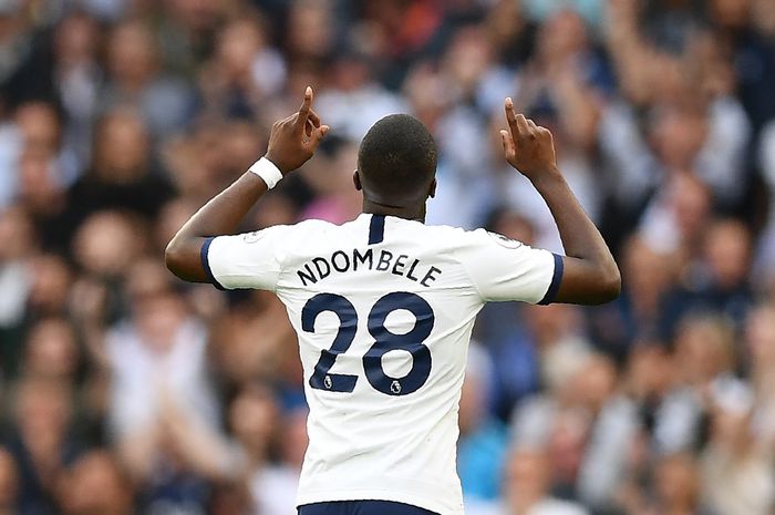 Tanguy Ndombele, pemecah rekor transfer termahal Tottenham Hotspur, langsung mencetak gol pada pekan  perdana Liga Inggris 2019-2020.