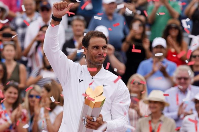 Selebrasi Rafael Nadal saat sukses menjuarai ajang Rogers Cup 2019 yang digelar di Montreal, Kanada, Minggu (11/8/2019)