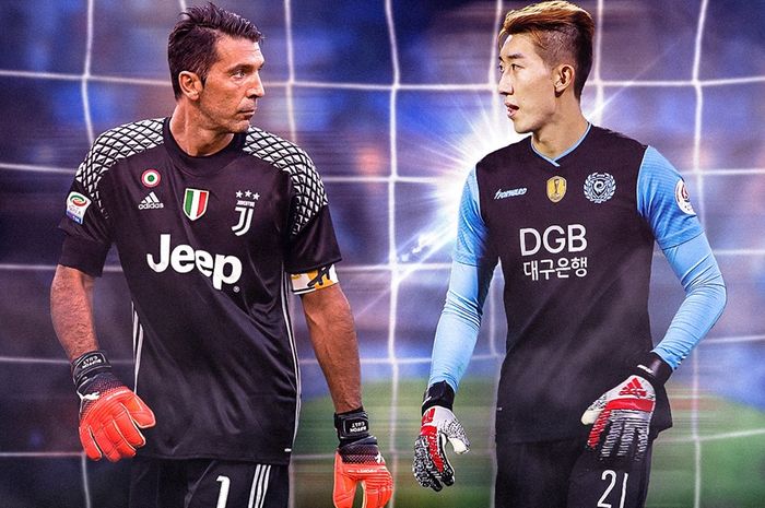 Kiper Daegu FC, Cho Hyun-woo (kanan) bersama penjaga gawang Juventus, Gianluigi Buffon dalam poster untuk laga eksibisi kedua tim.