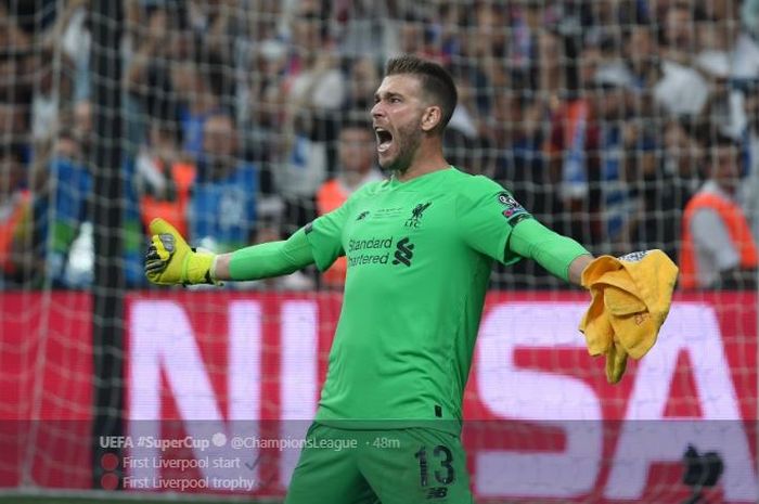 Ekspresi Kiper Liverpool FC, Adrian San Miguel, mementahkan tendangan penalti striker Chelsea Tammy Abraham, dalam laga Piala Super Eropa 2019 di BJK Vodafone Park, 15 Agustus 2019.