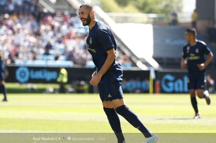 Striker Real Madrid, Karim Benzema, merayakan golnya pada pekan pertama Liga Spanyol kontra Celta Vigo di Stadion Abanca Balaido, Vigo, 17 Agustus 2019.