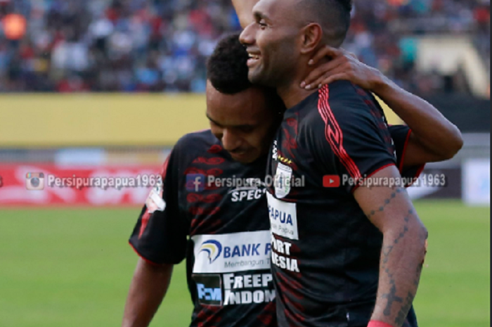 Pemain Persipura Jayapura, Titus Bonai.