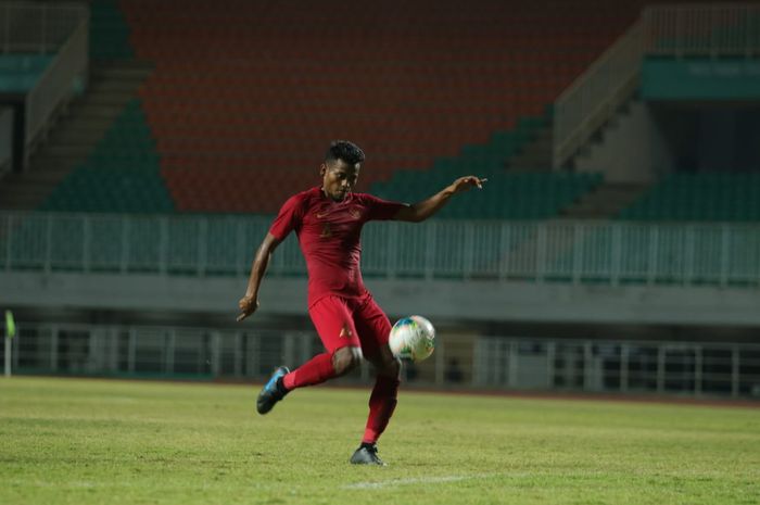 Aksi Zulfiandi saat membela timnas Indonesia kontra Persika Karawang di Stadion Pakansari, Kabupaten Bogor, Minggu (25/8/2019).