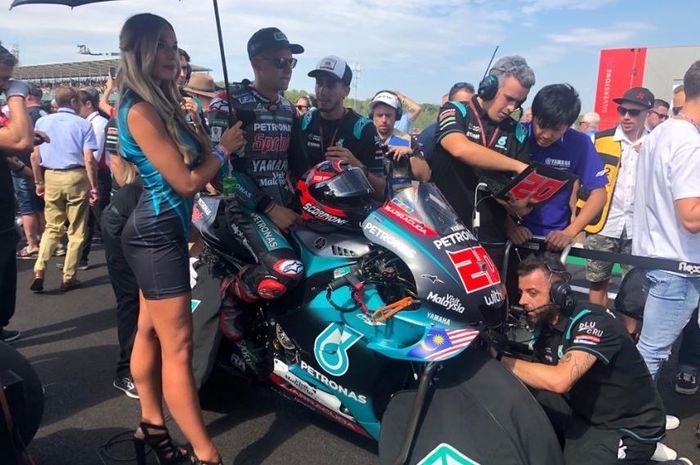 Pembalap Petronas Yamaha SRT, Fabio Quartararo sedang lakukan persiapan jelang balapan MotoGP Inggris 2019, Minggu (25/8/2019)