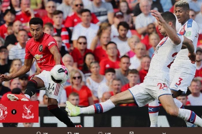 Aksi Jesse Lingard (kiri) dalam duel Manchester United saat dikalahkan Crystal Palace.