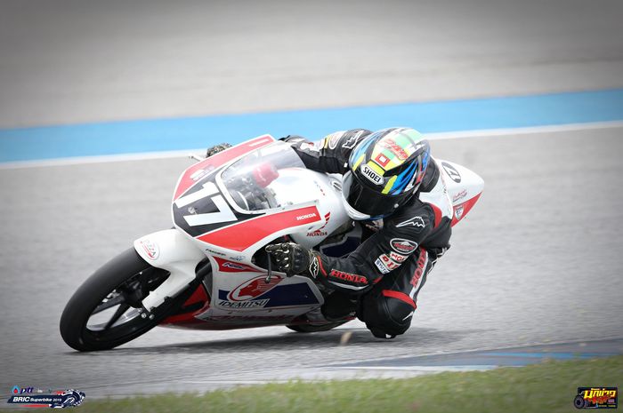 Aksi pembalap binaan Astra Honda Motor pada Thailand Talent Cup 2019 seri keempat di Chang International Circuit, Thailand pada 24 sampai 25 Agustus 2019.