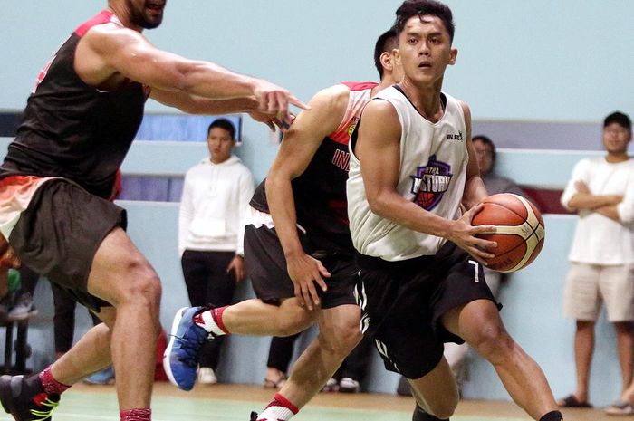 Timnas basket Indonesia beruji coba dengan Amartha HangTuah di GBK Arena, 29 Agustus 2019. 