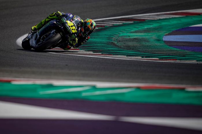 Pembalap Monster Energy Yamaha, Valentino Rossi pada sesi tes resmi MotoGP 2019 di Sirkuit Misano, San Marino, Jumat (30/8/2019)