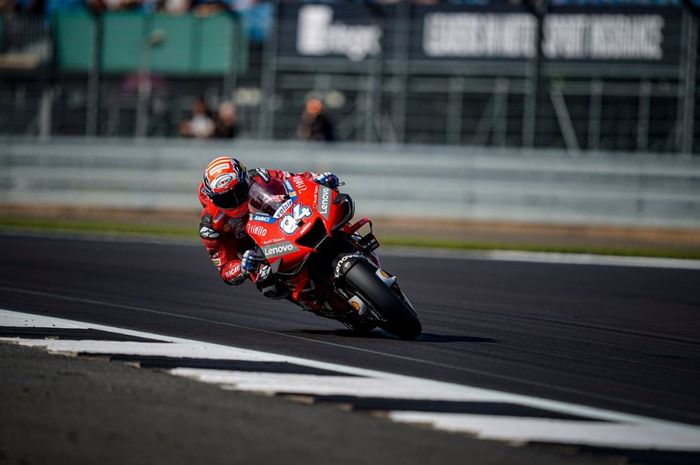 Aksi pembalap Ducati, Andrea Dovizioso pada sesi latihan MotoGP Inggris 2019