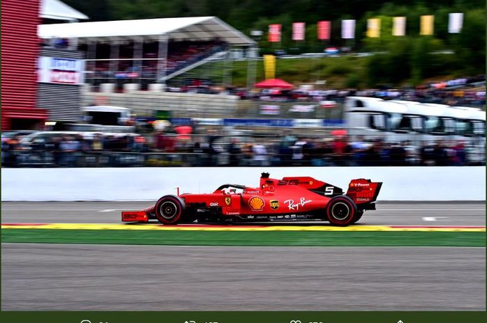 Momen ketika pembalap Ferrari, Sebastian Vettel, berlaga di Sirkuit Spa-Francorchamps dalam rangkaian F1 GP Belgia 2019 Minggu (1/9/2019).