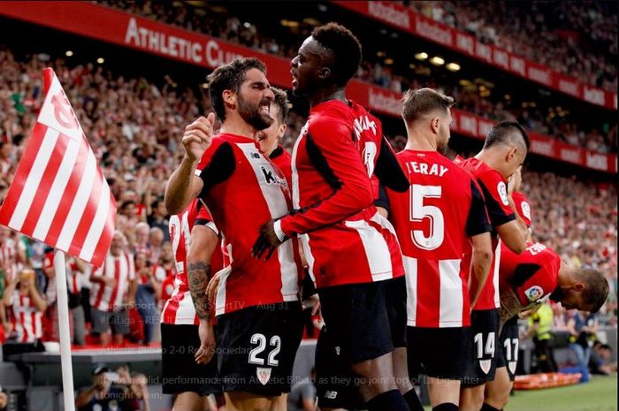 Para pemain Athletic Bilbao merayakan gol.