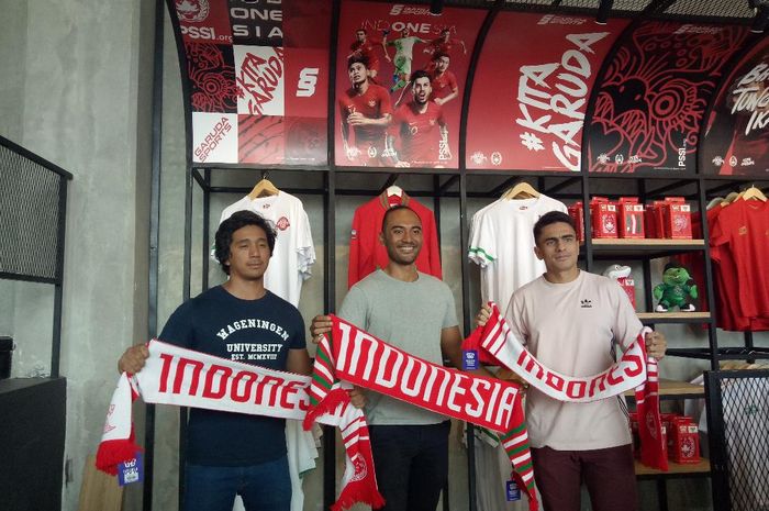 Artis Indonesa, Ario Bayu, menunjungi Garuda Store pada Selasa (2/9/2019).