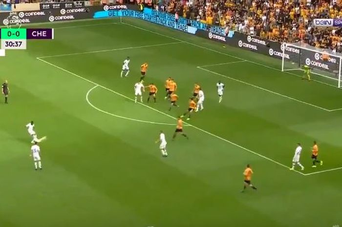 Bek Chelsea, Fikayo Tomori, mencetak gol dalam laga Liga Inggris melawan Wolverhampton Wanderers di Stadion Molineux, Sabtu (14/9/2019).