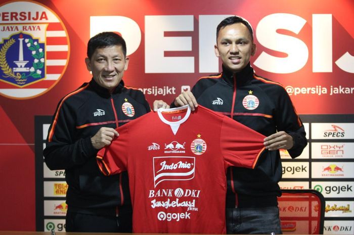 CEO Persija Jakarta, Ferry Paulus, bersama Rachmad Hidayat