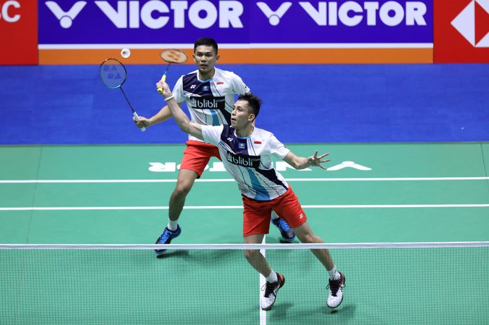 Pasangan ganda putra Indonesia, Fajar Alfian/Muhammad Rian Ardianto, saat menjalani pertandingan melawan Takeshi Kamura/Keigo Sonoda (Jepang) pada babak perempat final China Open 2019.