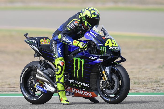 Pembalap Movistar Yamaha, Valentino Rossi, menjalani sesi latihan bebas pada hari pertama MotoGP Aragon di Sirkuit Motorland Aragon, Jumat (21/9/2019).